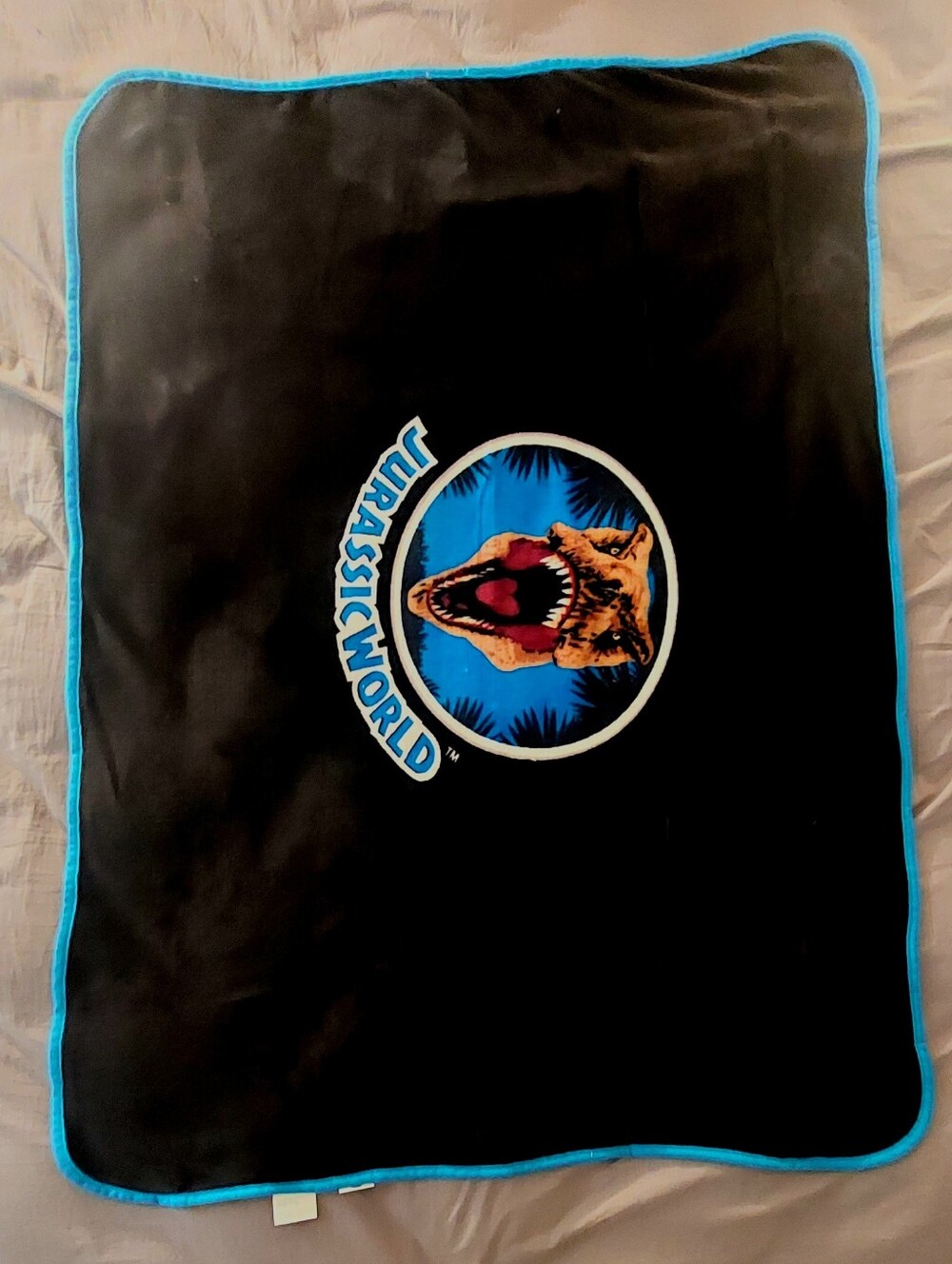 Universal Studios Jurassic World Wearable Fleece Throw Blanket Snuggie